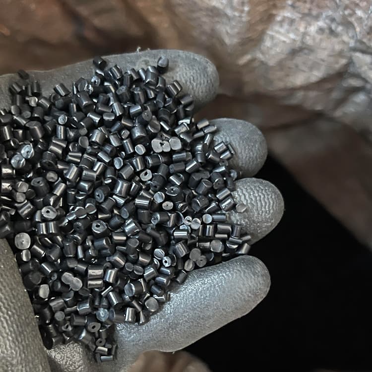 為什麼現今防火塑膠材料仍無法完全取代電木射出材料？